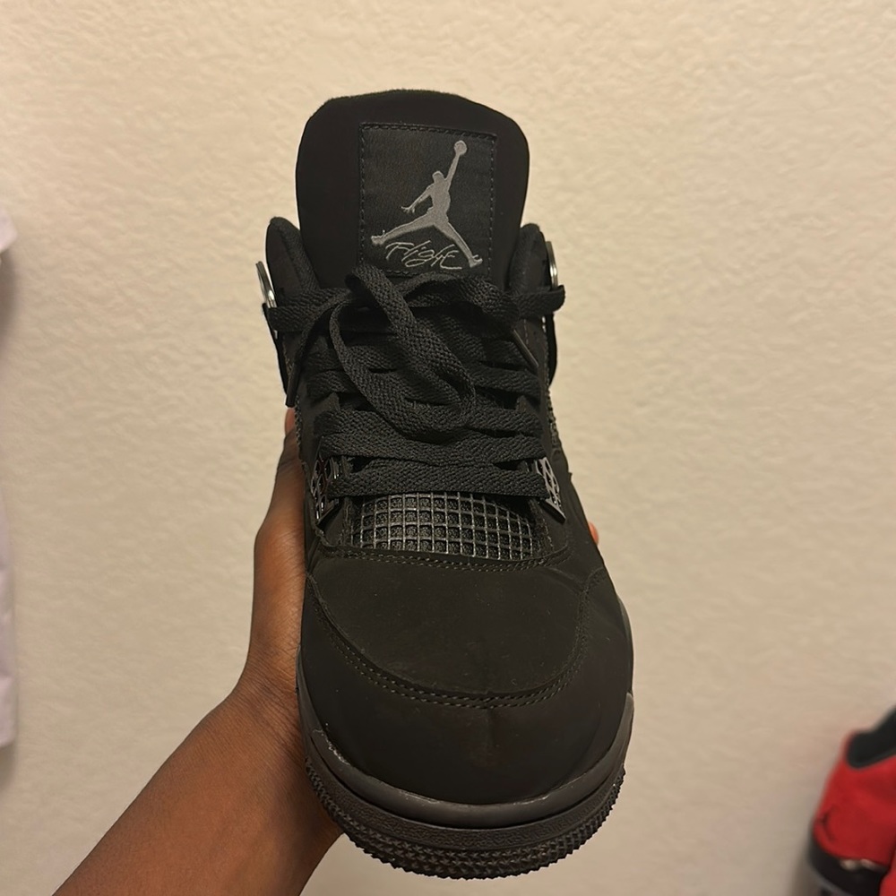 Black cat 4s